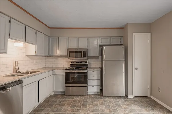 $1,250 | 2521 Crosstimbers Street, Unit D1, Huntsville, TX 77320