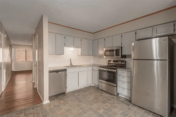 $1,250 | 2521 Crosstimbers Street, Unit D1, Huntsville, TX 77320