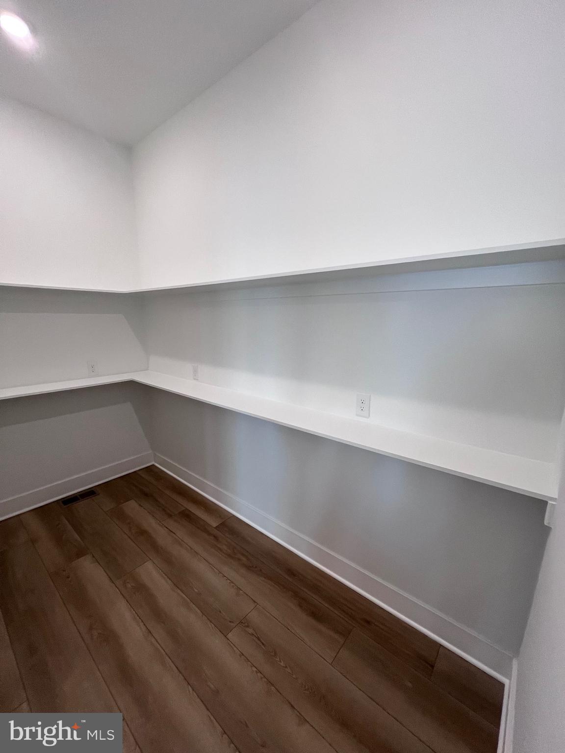 8823 Chesapeake Avenue Sparrows Point, MD 21219 - Photo 8 of 92