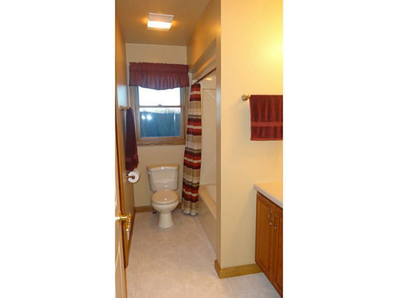 109 St Wendelin Road Butler, PA 16002 - Photo 13 of 14 Full Bath.