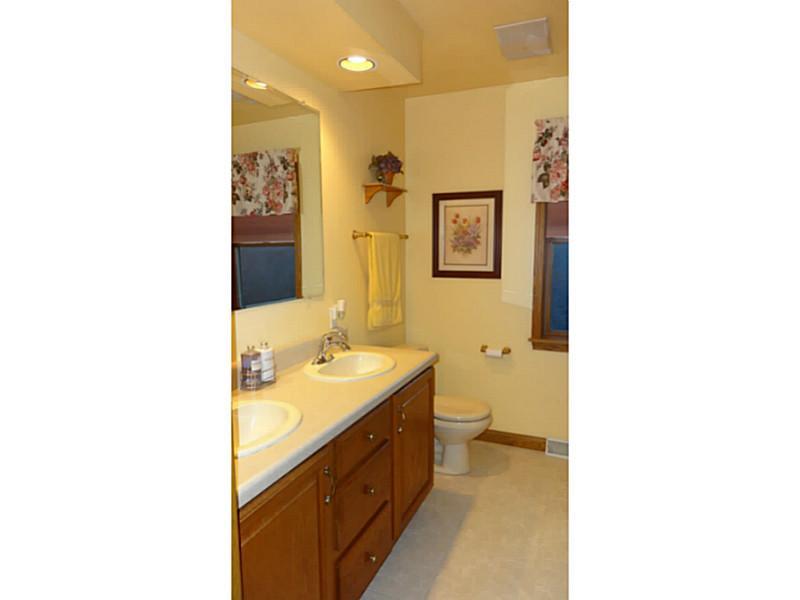 109 St Wendelin Road Butler, PA 16002 - Photo 10 of 14 Master Bath/Spa.
