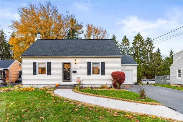 $299,000 | 46 Country Lane, Penfield, NY 14526