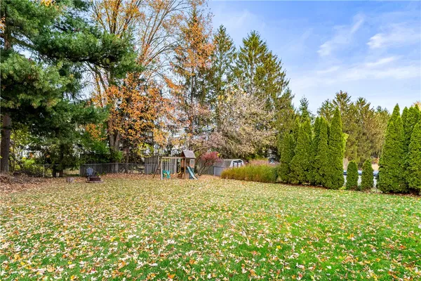 $299,000 | 46 Country Lane, Penfield, NY 14526