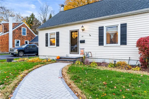 $299,000 | 46 Country Lane, Penfield, NY 14526