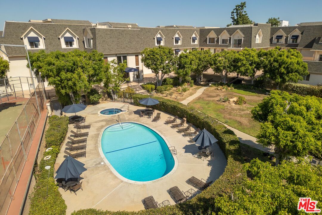 2385 Roscomare Road, Unit D15 Los Angeles, CA 90077 - Photo 14 of 16 Gallery Image 14