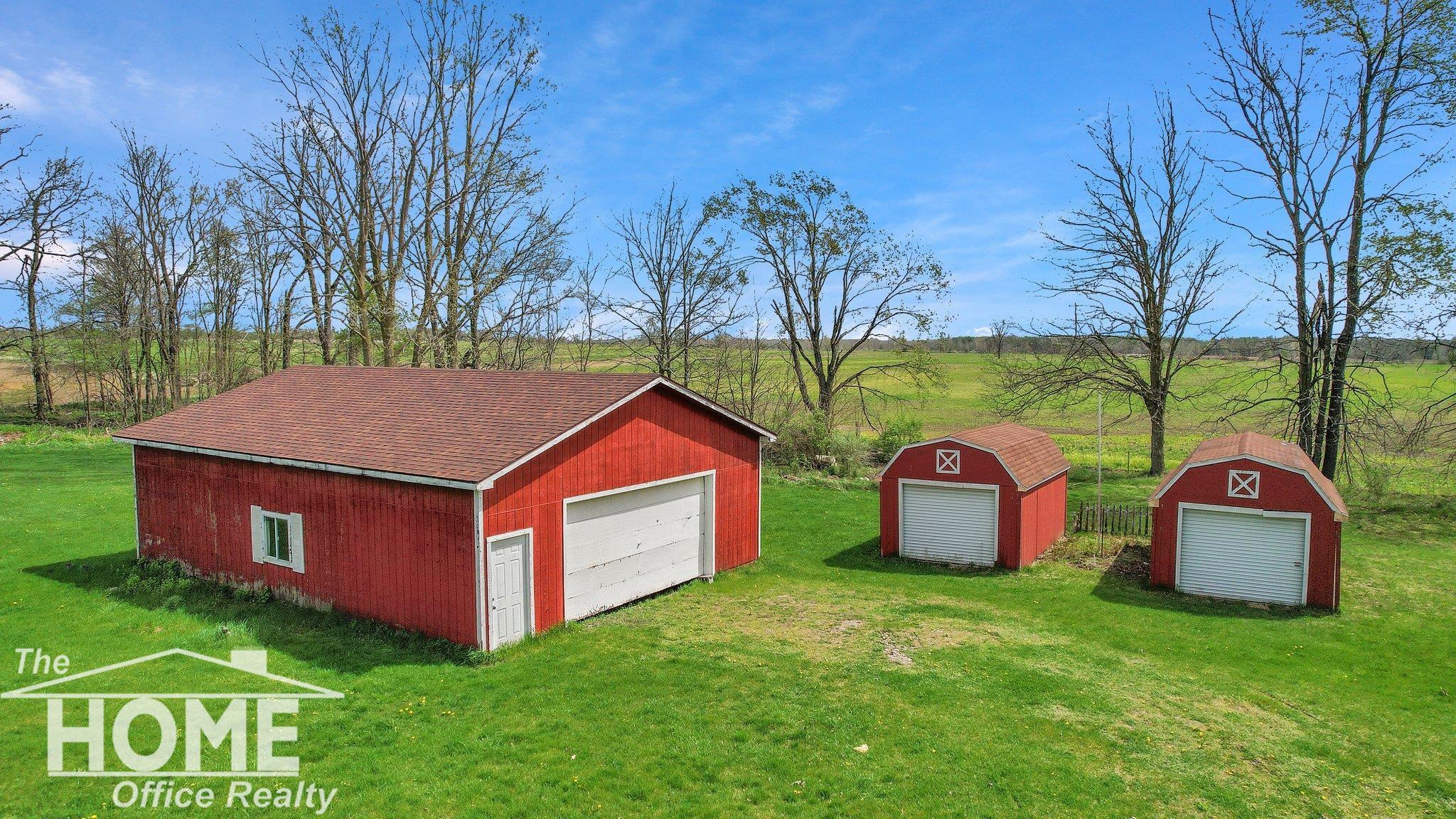 4877 Simpson Road Owosso, MI 48867 - Photo 2 of 34
