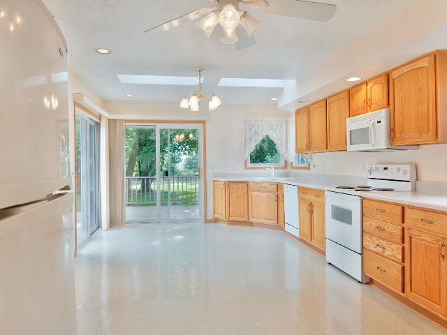 4602 Rainbow Ridge Rockford, IL 61109 - Photo 7 of 25 Gallery Image 7
