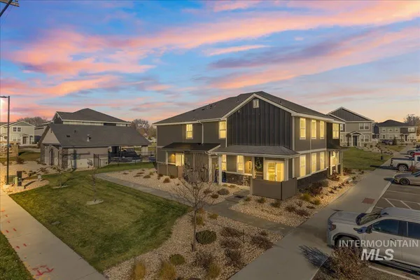 $330,000 | 2329 East Spice Loop, Unit 1, Nampa, ID 83687