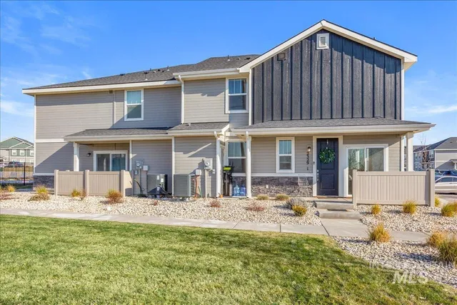 $335,000 | 2329 East Spice Loop, Unit 1, Nampa, ID 83687