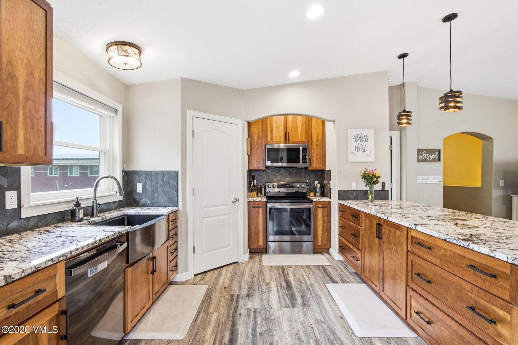 376 Blacksmith Road Eagle, CO 81631 - Photo 6 of 35 376 Blacksmith Primary Kitchen