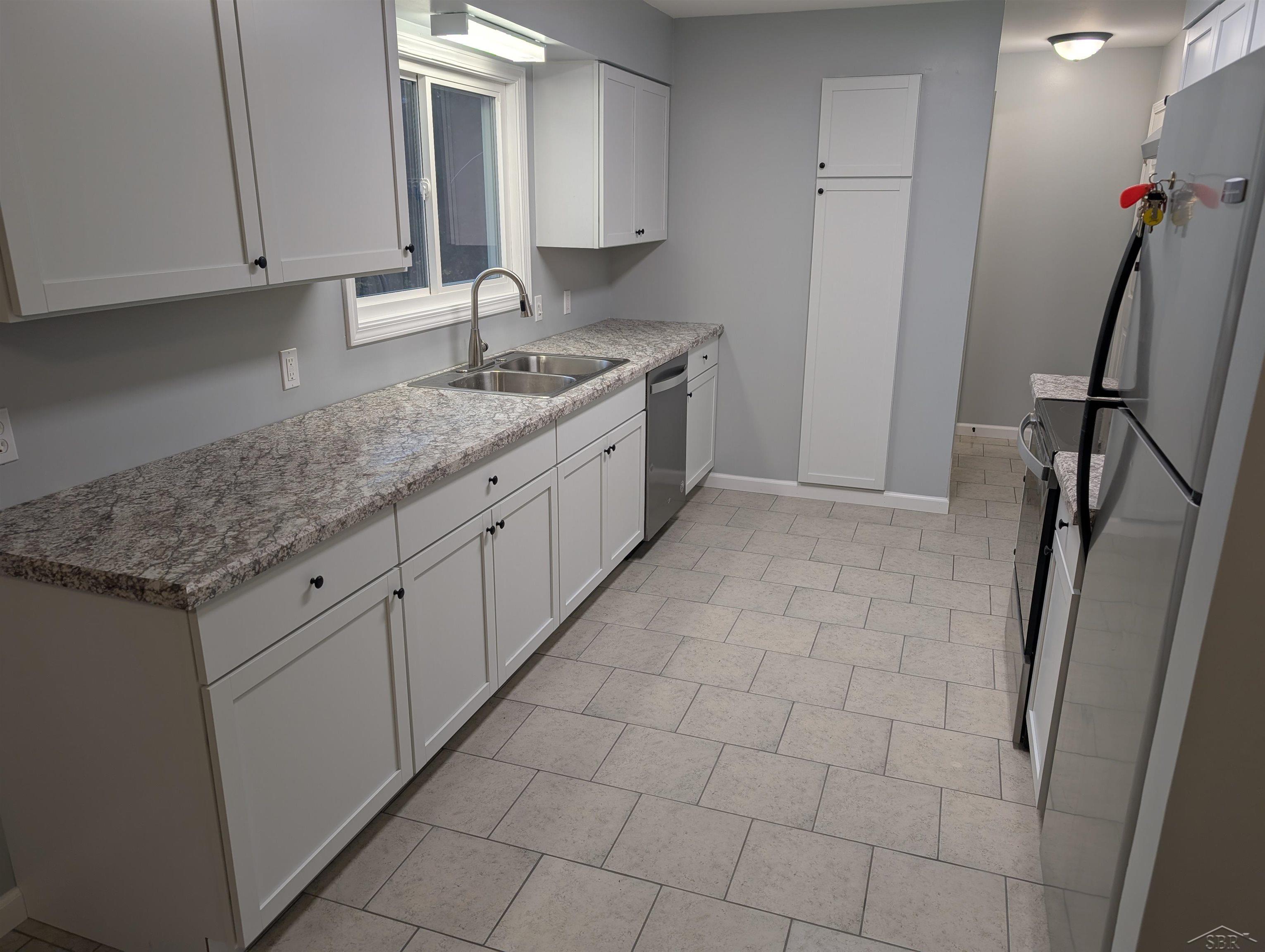 1690 East Gordonville Road Midland, MI 48640 - Photo 5 of 27 50161262-47893dac-d2a4-4870-83b0-1f08d9b2ab6a.JPG