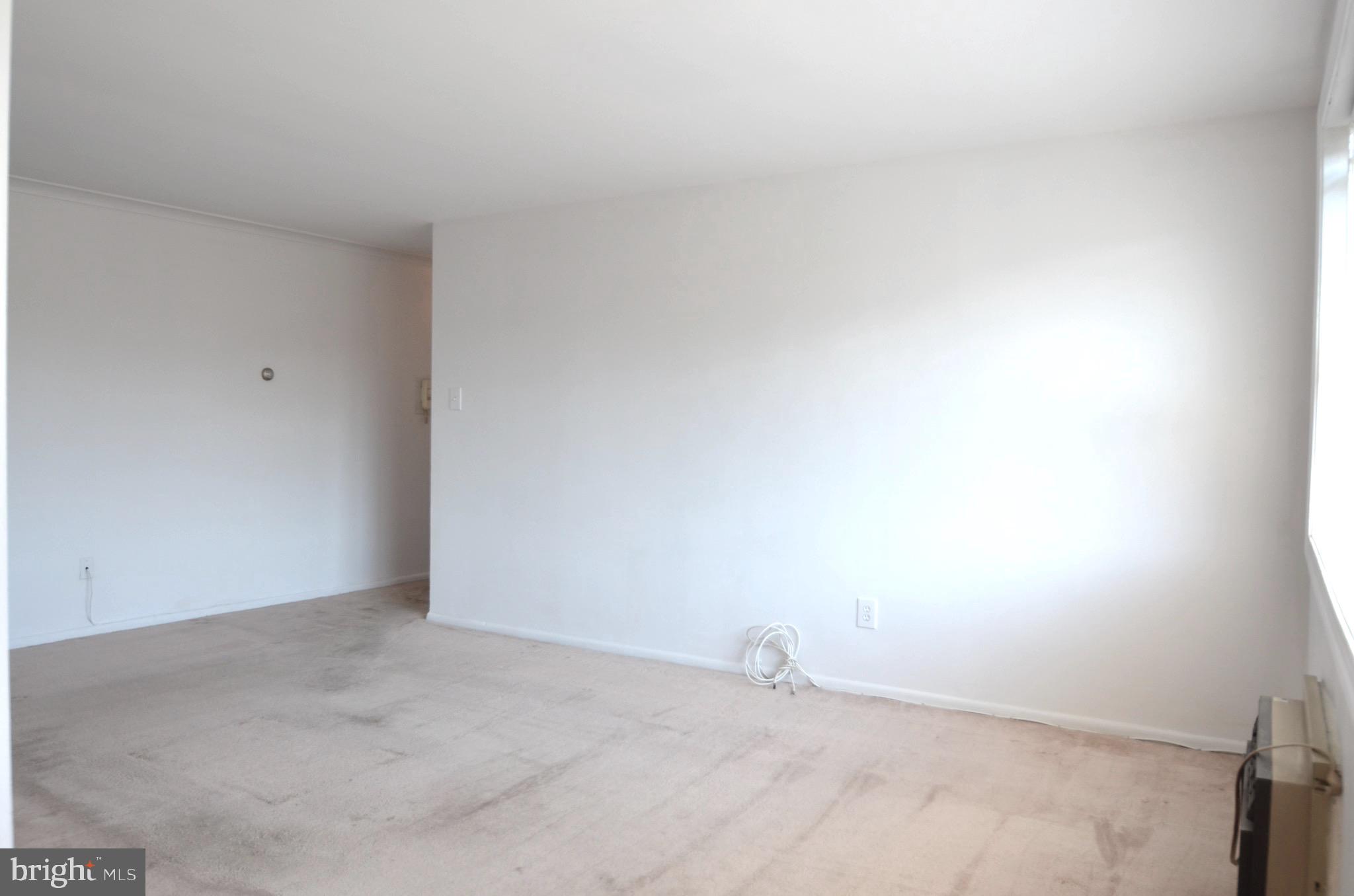 383 Lakeside Road, Unit 301 Ardmore, PA 19003 - Photo 5 of 20 Living Room