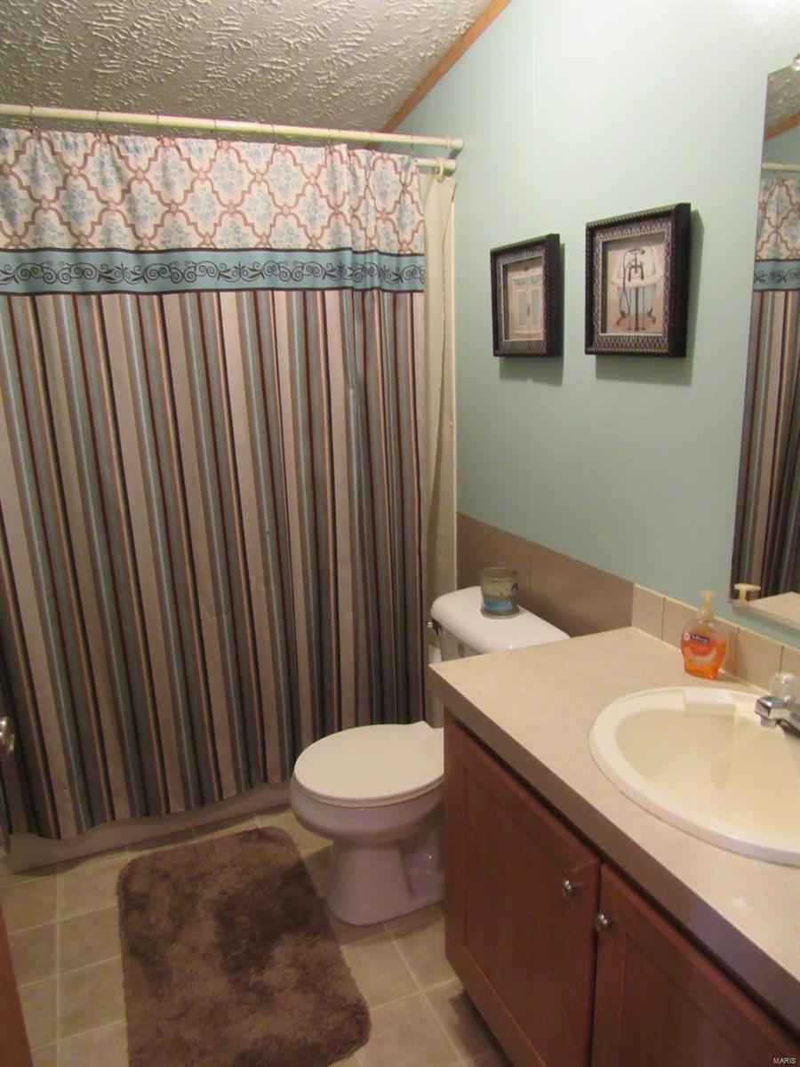 299 Prairie Lane Alton, IL 62002 - Photo 16 of 32 Gallery Image 16