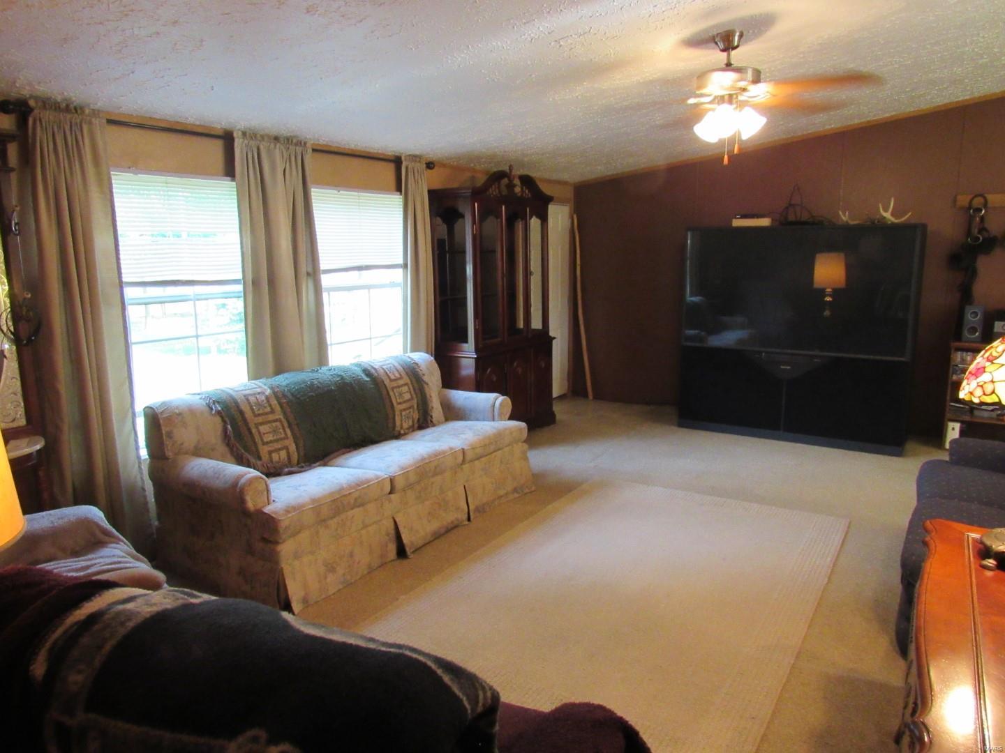 299 Prairie Lane Alton, IL 62002 - Photo 3 of 32 Gallery Image 3
