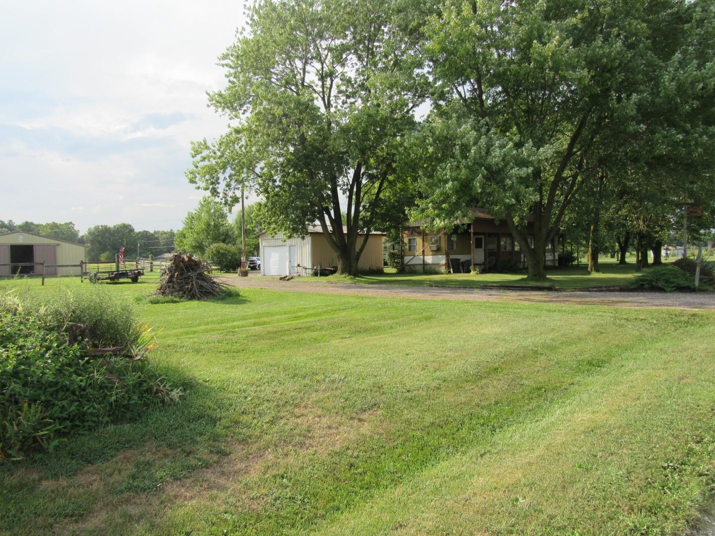 299 Prairie Lane Alton, IL 62002 - Photo 28 of 32 Gallery Image 28