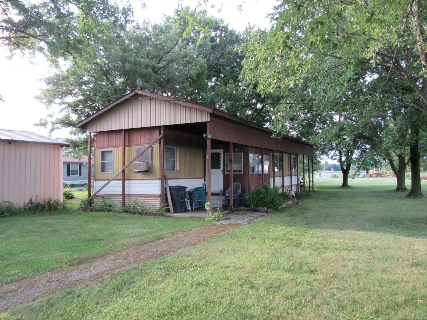 299 Prairie Lane Alton, IL 62002 - Photo 29 of 32 Gallery Image 29