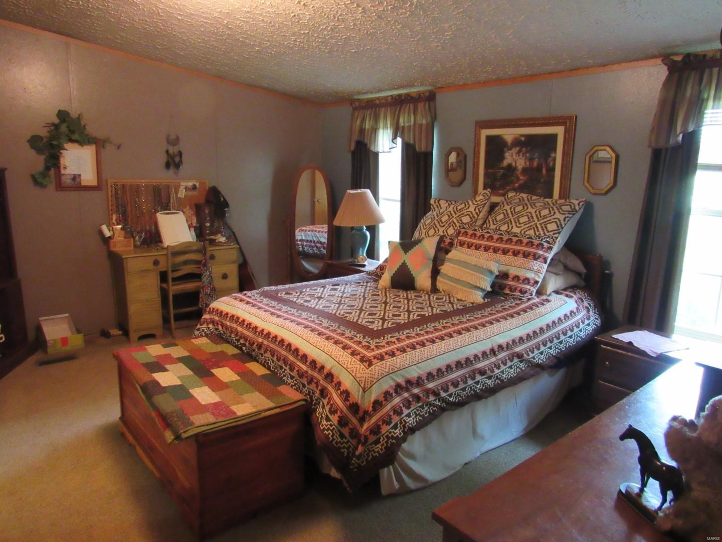 299 Prairie Lane Alton, IL 62002 - Photo 10 of 32 Gallery Image 10