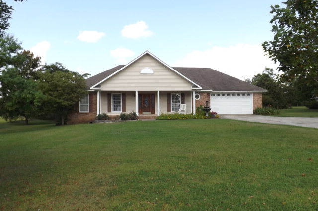 835 East Wayne Road Dothan, AL 36301 - Photo 1 of 1 Main View