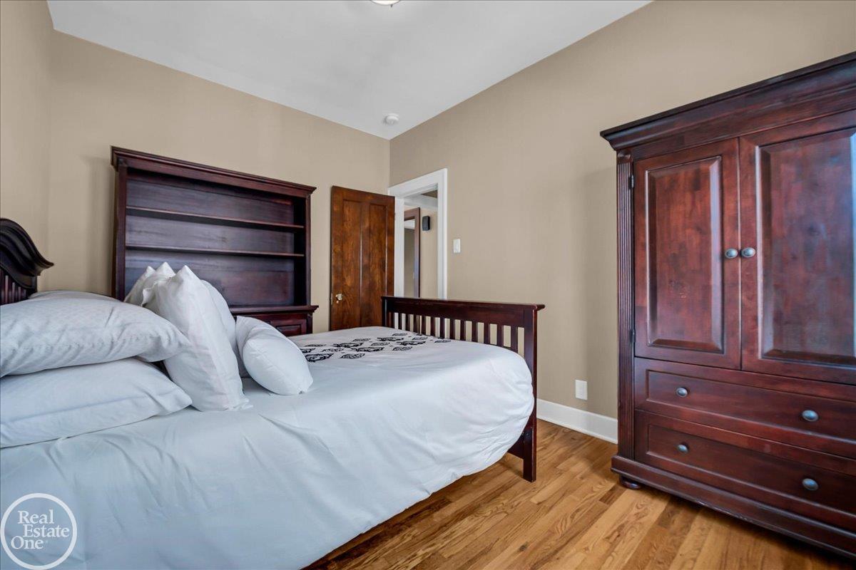 1357 Nottingham Road Grosse Pointe Park, MI 48230 - Photo 20 of 38