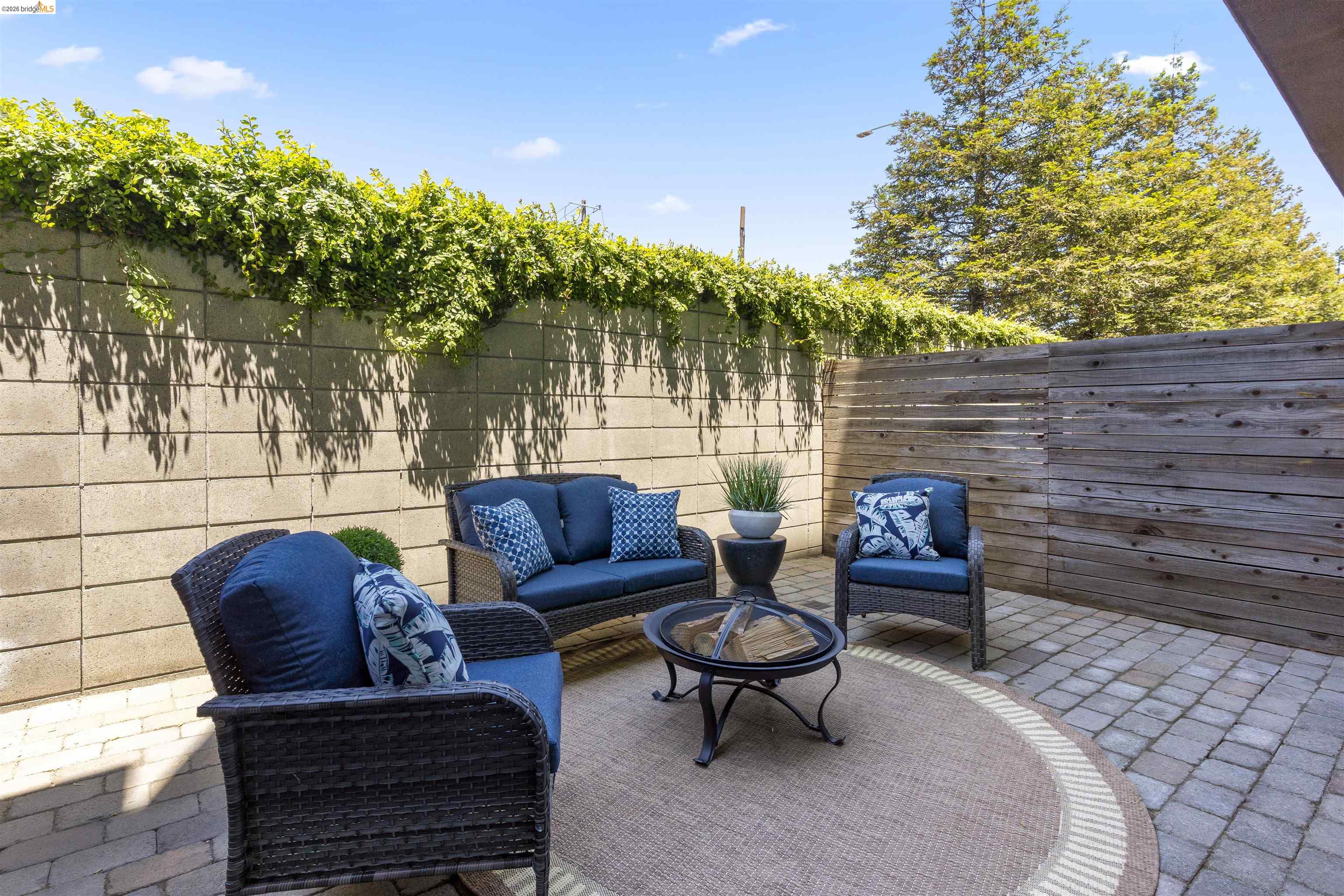 1355 Pullman Way Oakland, CA 94607 - Photo 19 of 75