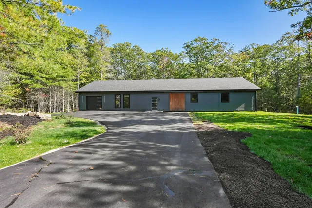 $979,000 | 29 Carriage Hill Lane, South Berwick, ME 03908