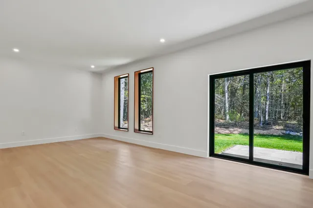 $979,000 | 29 Carriage Hill Lane, South Berwick, ME 03908