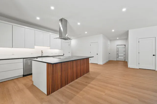 $979,000 | 29 Carriage Hill Lane, South Berwick, ME 03908