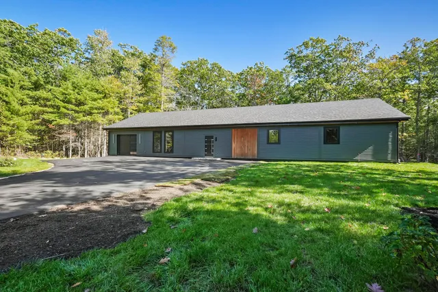 $979,000 | 29 Carriage Hill Lane, South Berwick, ME 03908