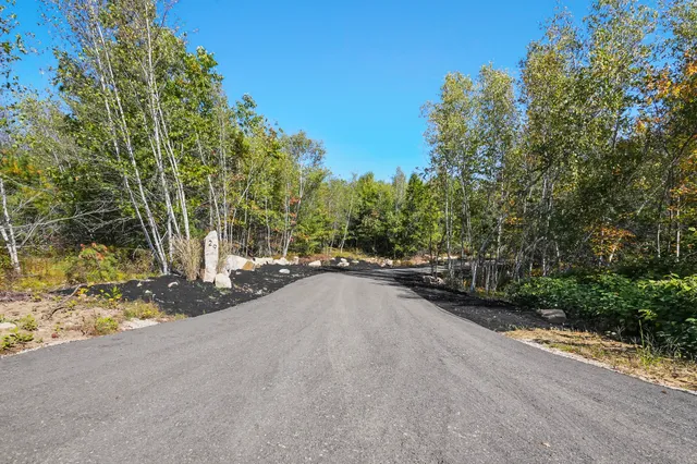 $979,000 | 29 Carriage Hill Lane, South Berwick, ME 03908