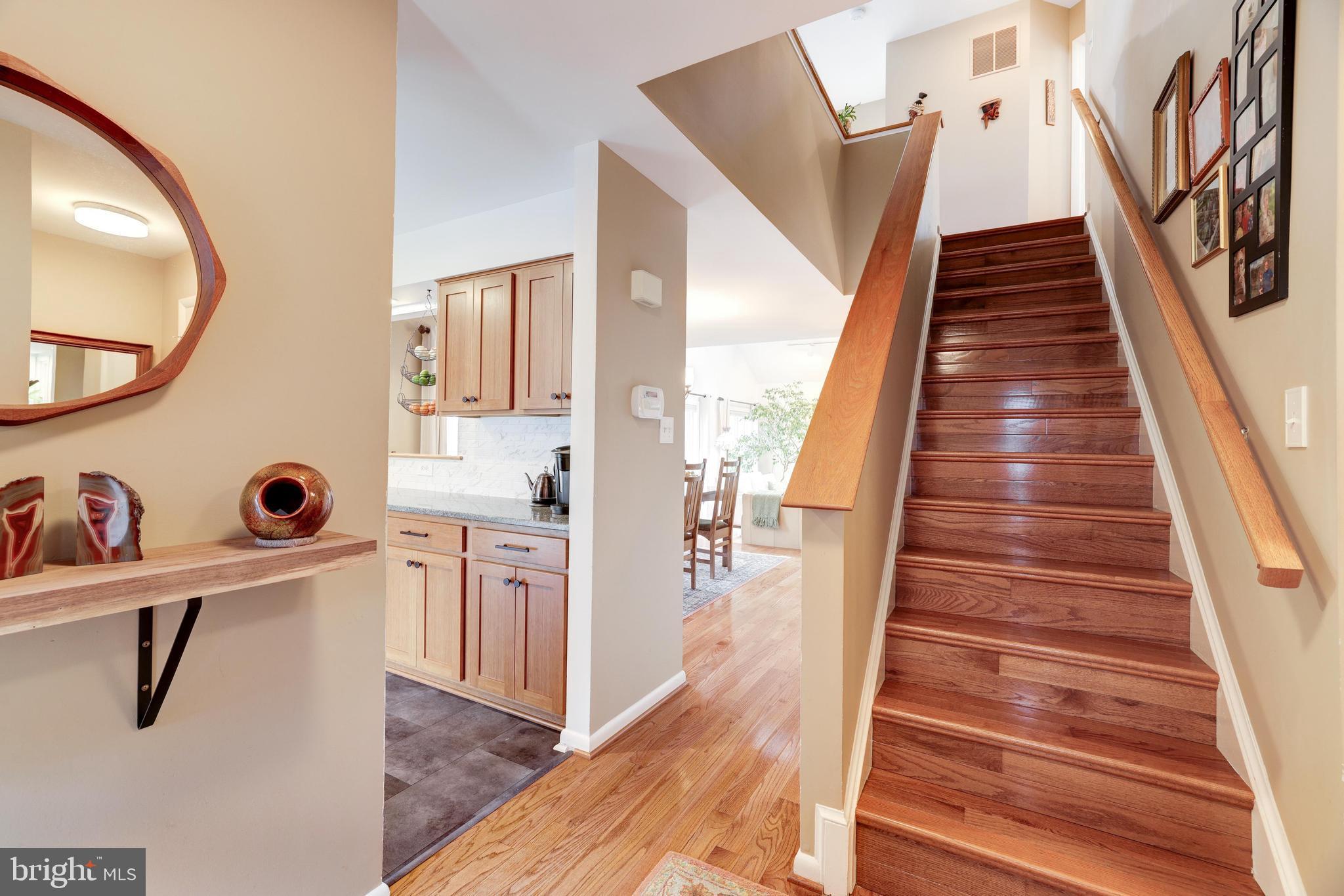 1263 Wedgewood Manor Way Reston, VA 20194 - Photo 5 of 55
