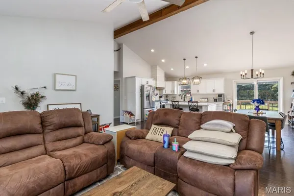 $514,900 | 13940 Industry Road, Lebanon, MO 65536