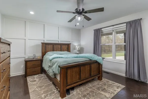 $514,900 | 13940 Industry Road, Lebanon, MO 65536