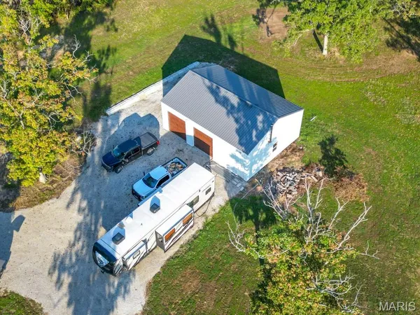 $514,900 | 13940 Industry Road, Lebanon, MO 65536