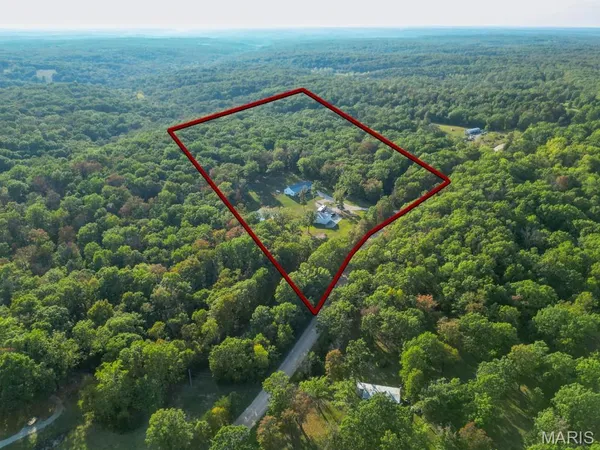 $514,900 | 13940 Industry Road, Lebanon, MO 65536