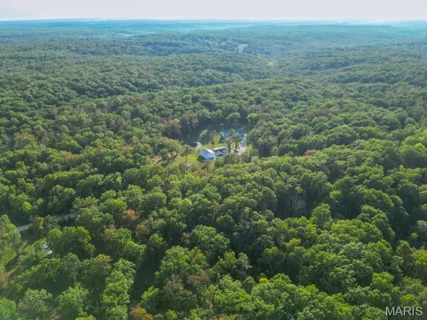 $514,900 | 13940 Industry Road, Lebanon, MO 65536