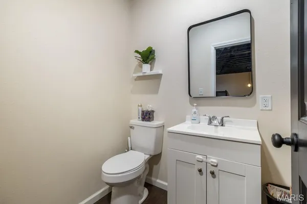 $514,900 | 13940 Industry Road, Lebanon, MO 65536