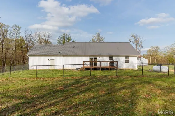 $514,900 | 13940 Industry Road, Lebanon, MO 65536
