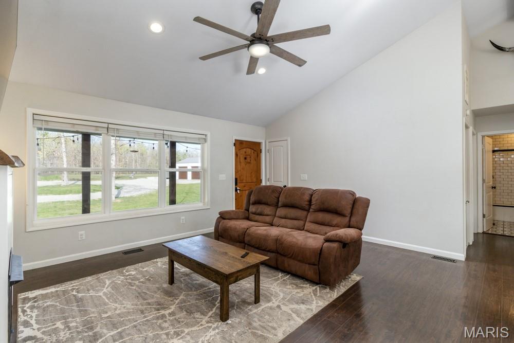 13940 Industry Road Lebanon, MO 65536 - Photo 10 of 76