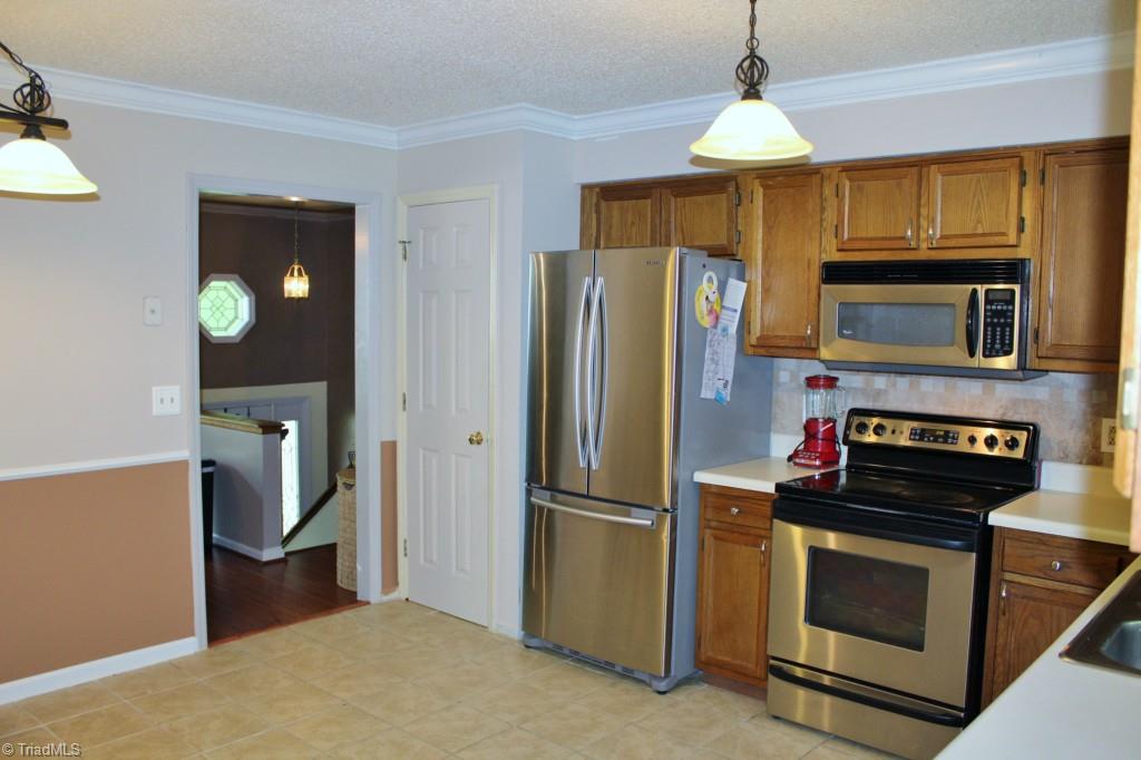 701 Ridgeworth Avenue High Point, NC 27265 - Photo 5 of 14 Gallery Image 5