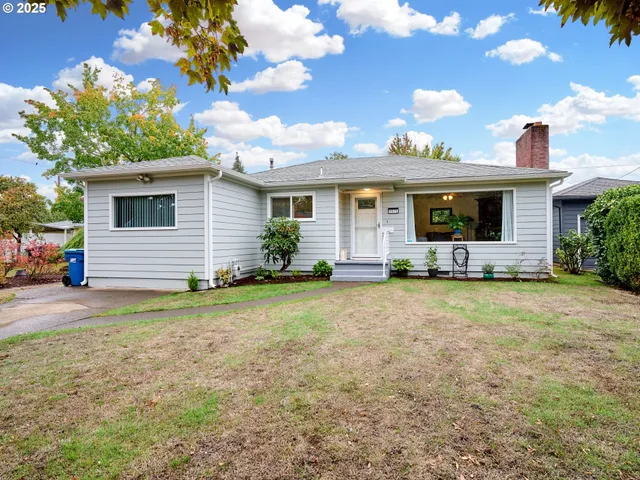 $379,900 | 2075 Laurel Avenue Northeast, Salem, OR 97301