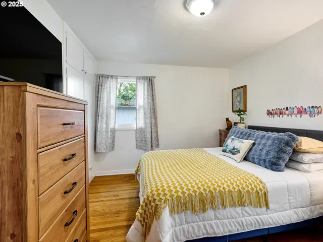 $379,900 | 2075 Laurel Avenue Northeast, Salem, OR 97301