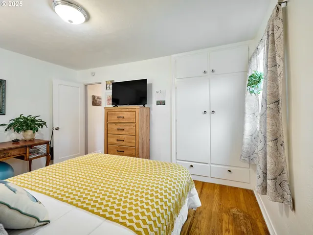 $379,900 | 2075 Laurel Avenue Northeast, Salem, OR 97301