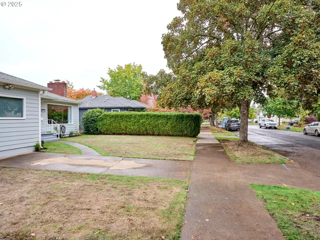 $379,900 | 2075 Laurel Avenue Northeast, Salem, OR 97301