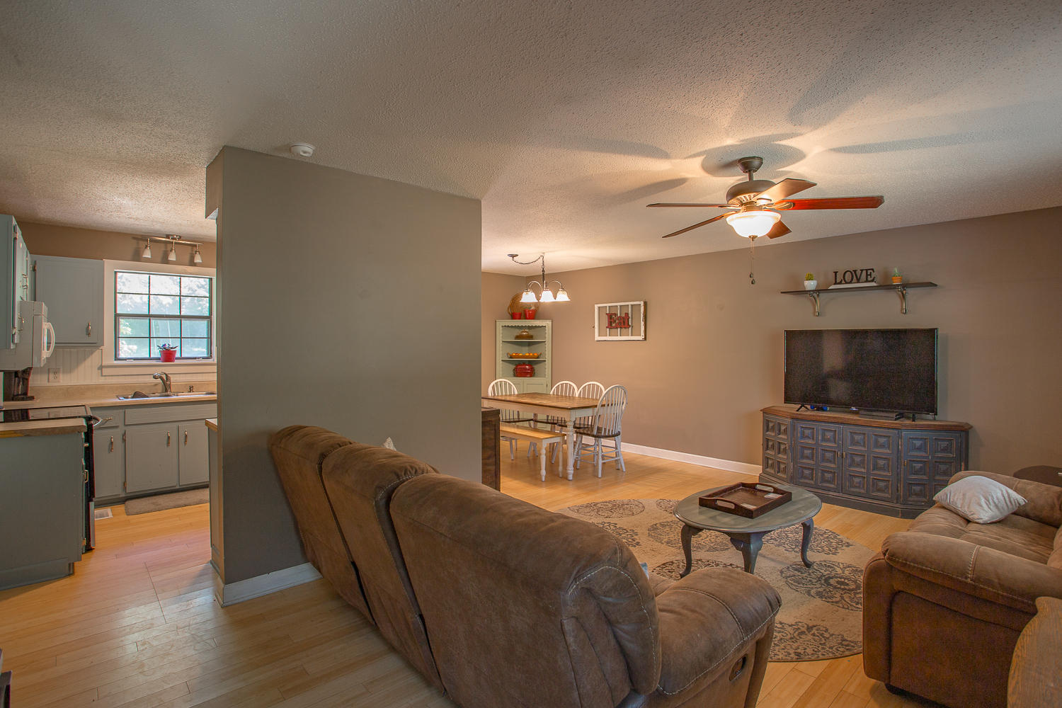 570 East Long Hollow Road Rock Spring, GA 30739 - Photo 3 of 21 570 E Long Hollow HD -29