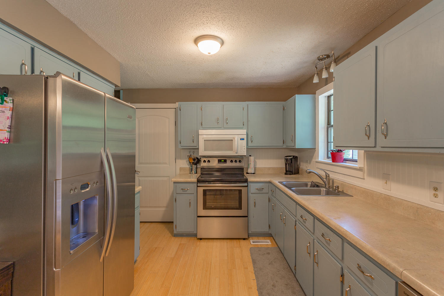 570 East Long Hollow Road Rock Spring, GA 30739 - Photo 7 of 21 570 E Long Hollow HD -37