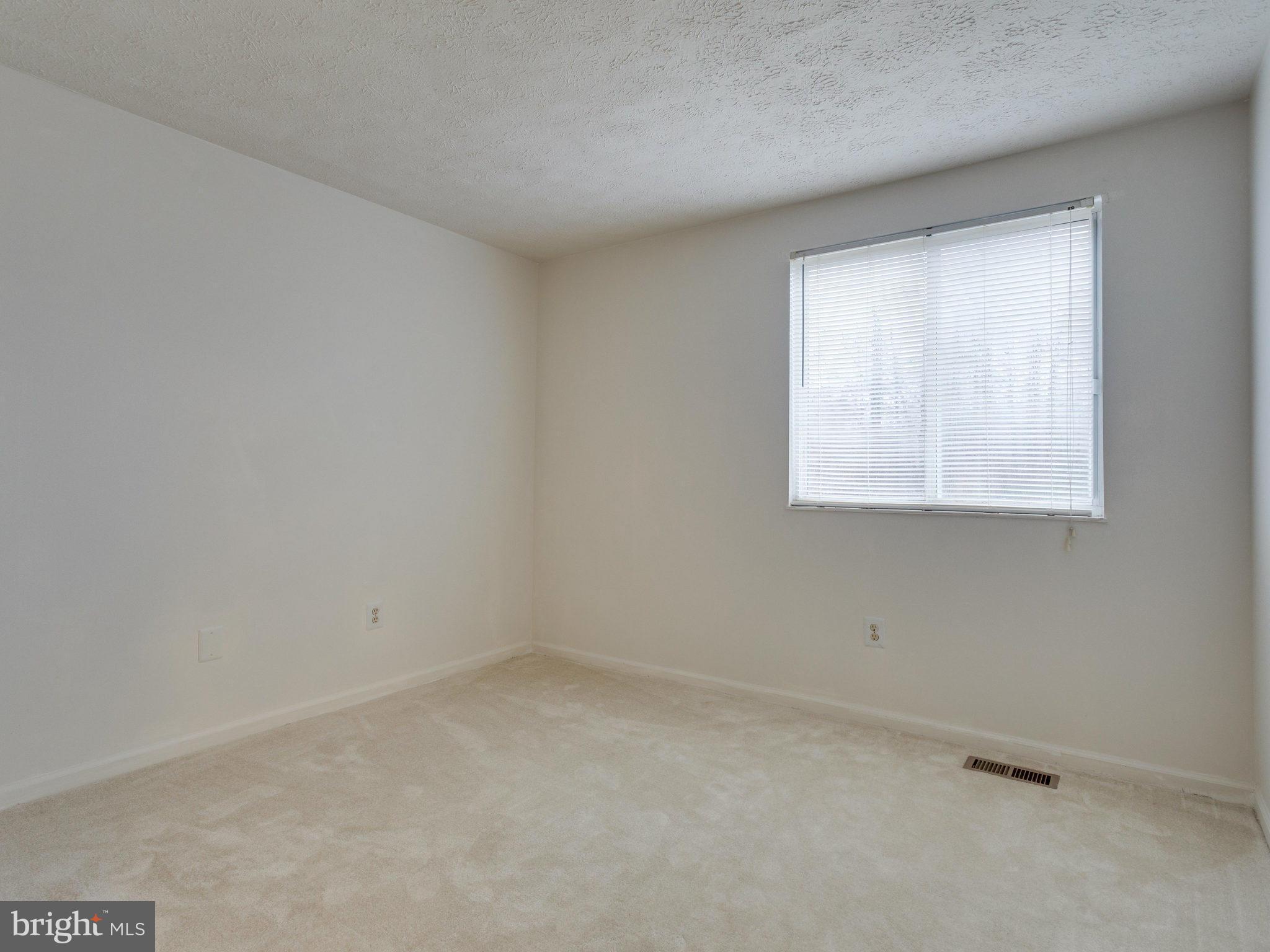 5800 Heming Avenue Springfield, VA 22151 - Photo 13 of 29 Bedroom