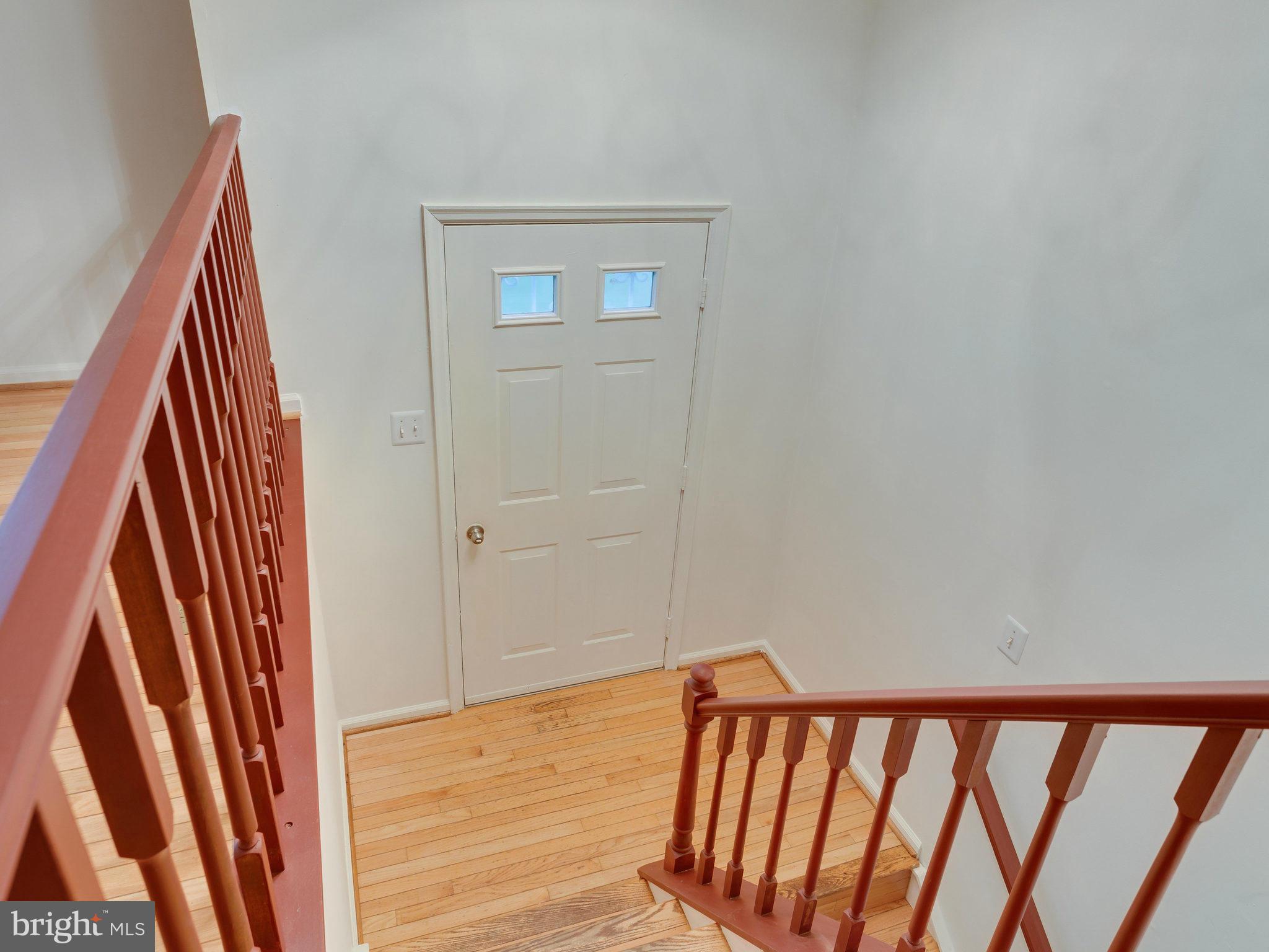 5800 Heming Avenue Springfield, VA 22151 - Photo 3 of 29 Interior (General)