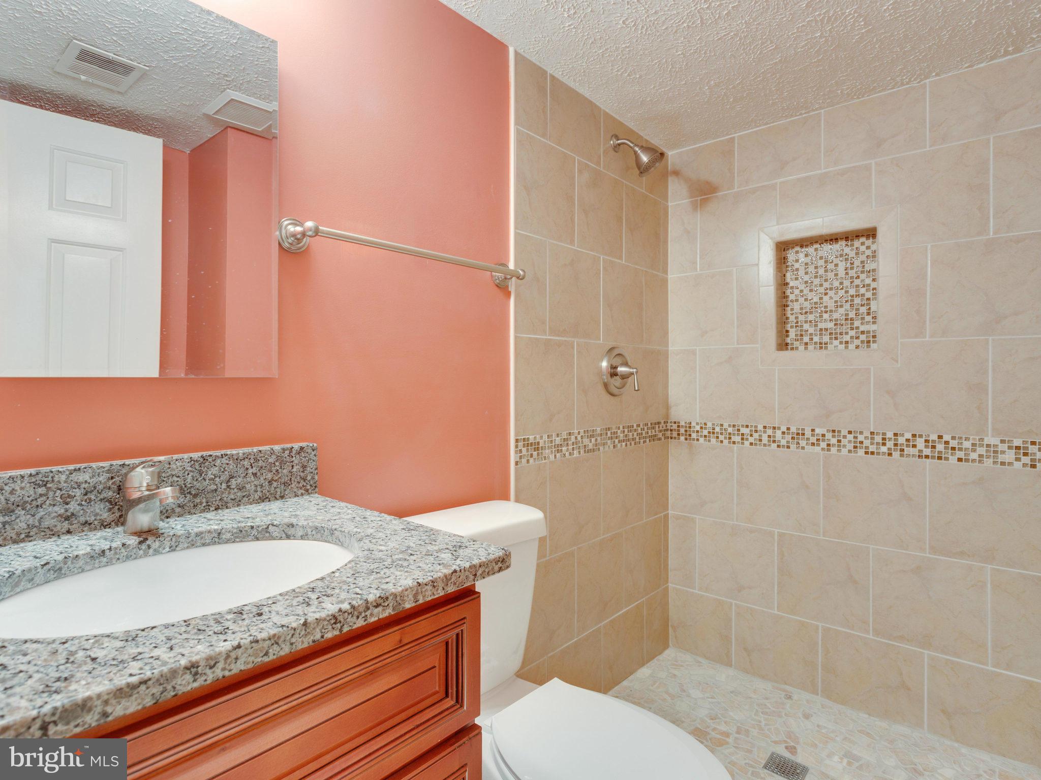 5800 Heming Avenue Springfield, VA 22151 - Photo 22 of 29 Bath