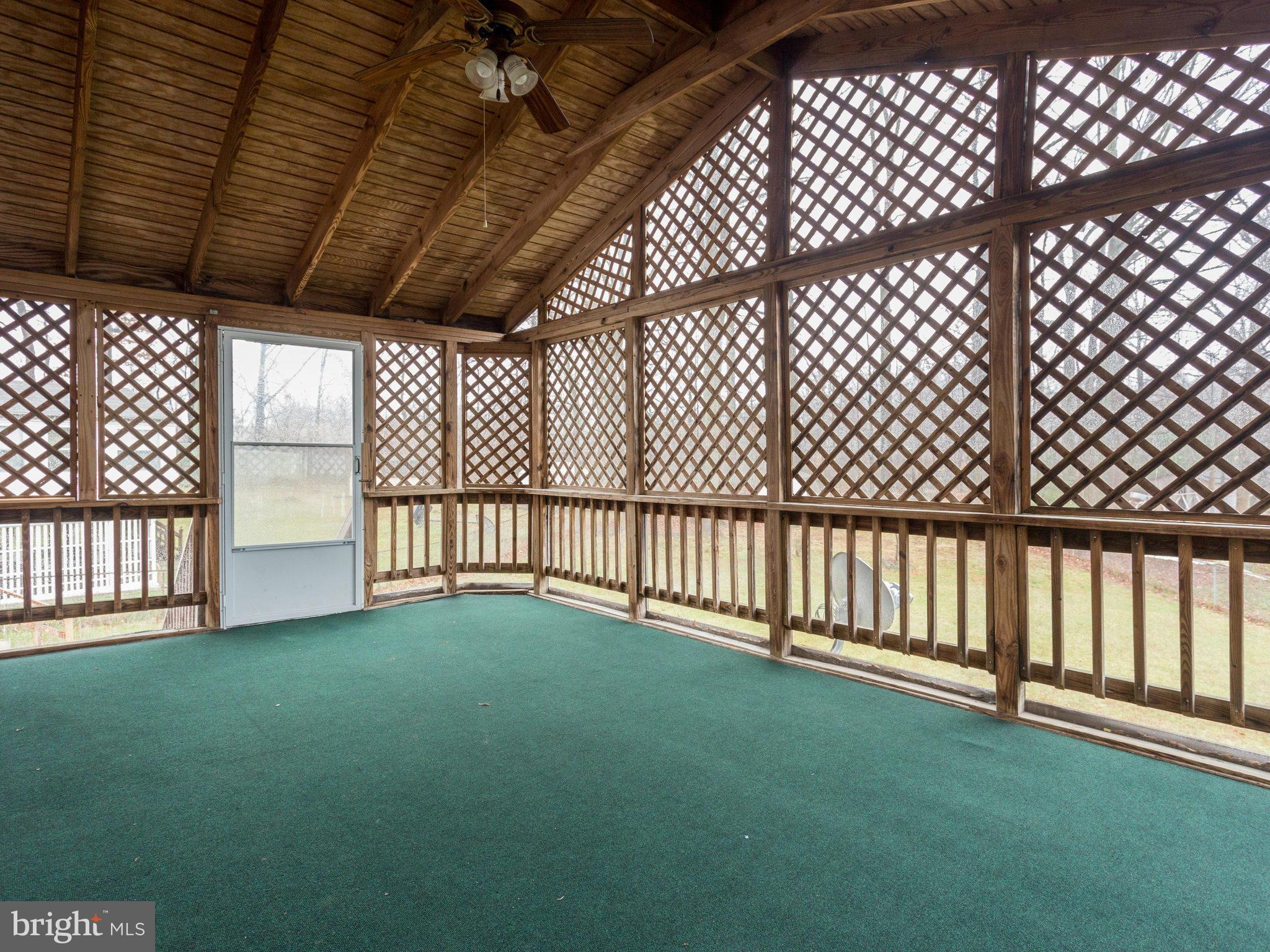 5800 Heming Avenue Springfield, VA 22151 - Photo 23 of 29 Deck