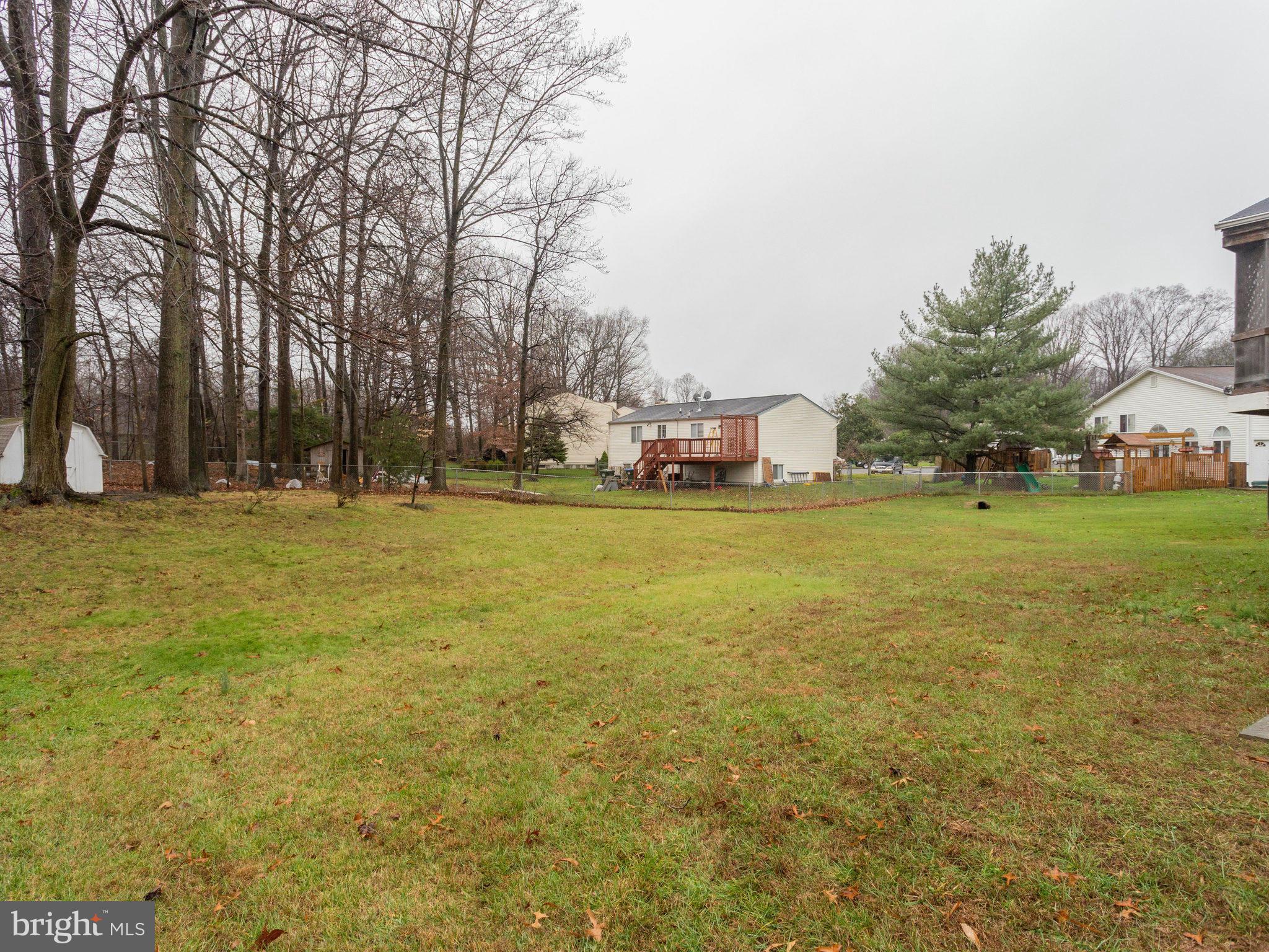 5800 Heming Avenue Springfield, VA 22151 - Photo 25 of 29 Exterior (Rear)